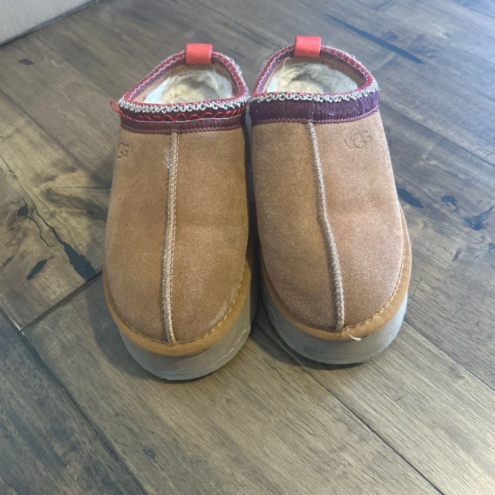 UGG Chestnut Suede Platform Mules with Red Accents - Picture 8 of 9